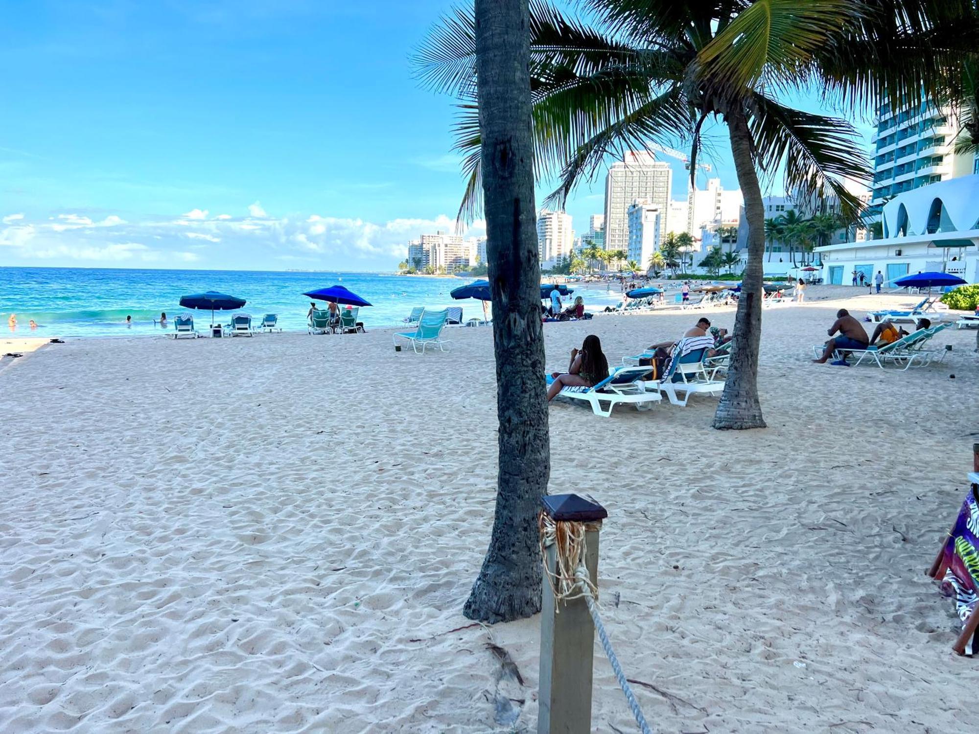 Condado Beachfront Tantra Apartment Сан-Хуан Екстер'єр фото